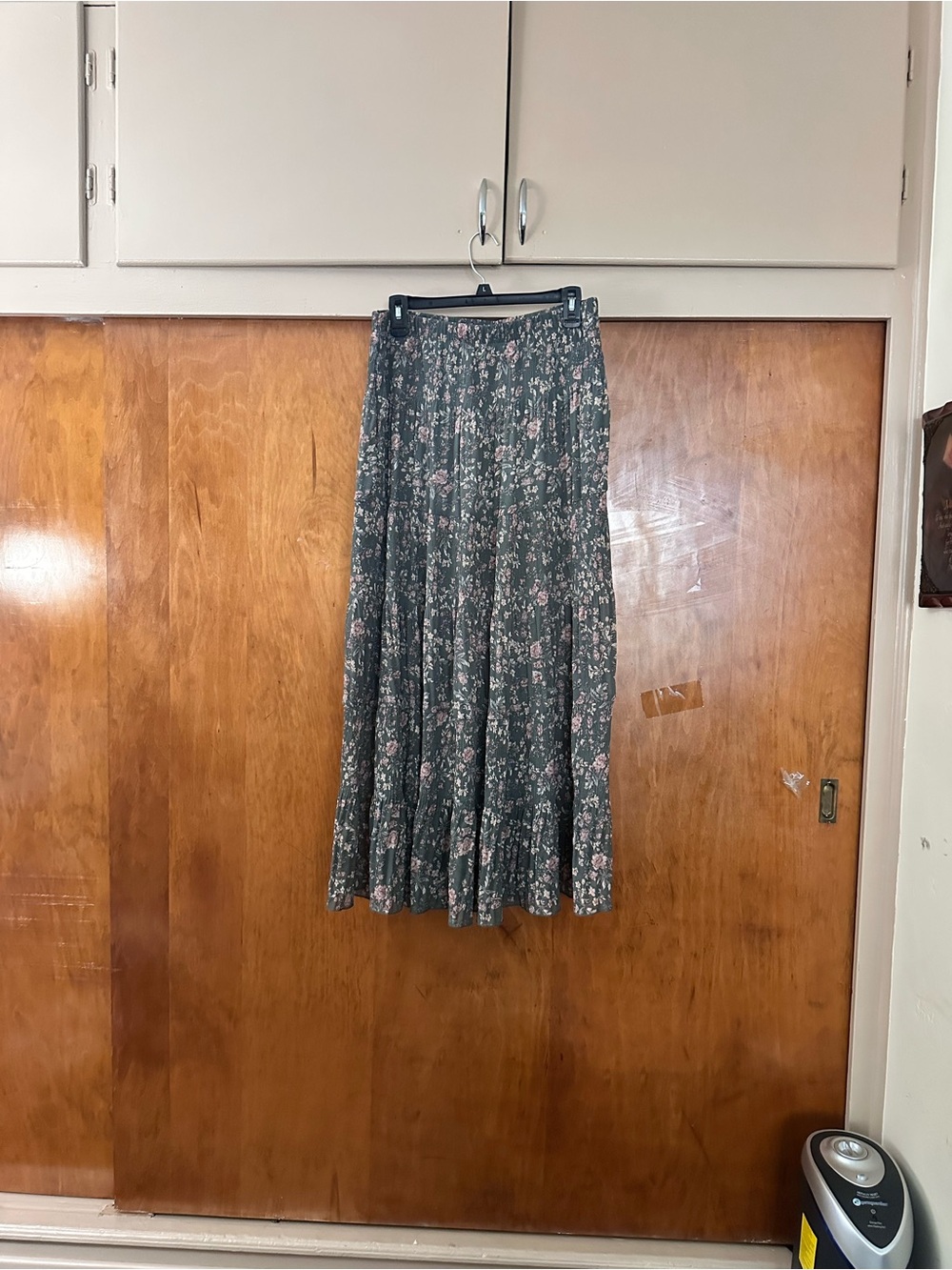 Women's Dark Green Floral Pleated Maxi Skirt